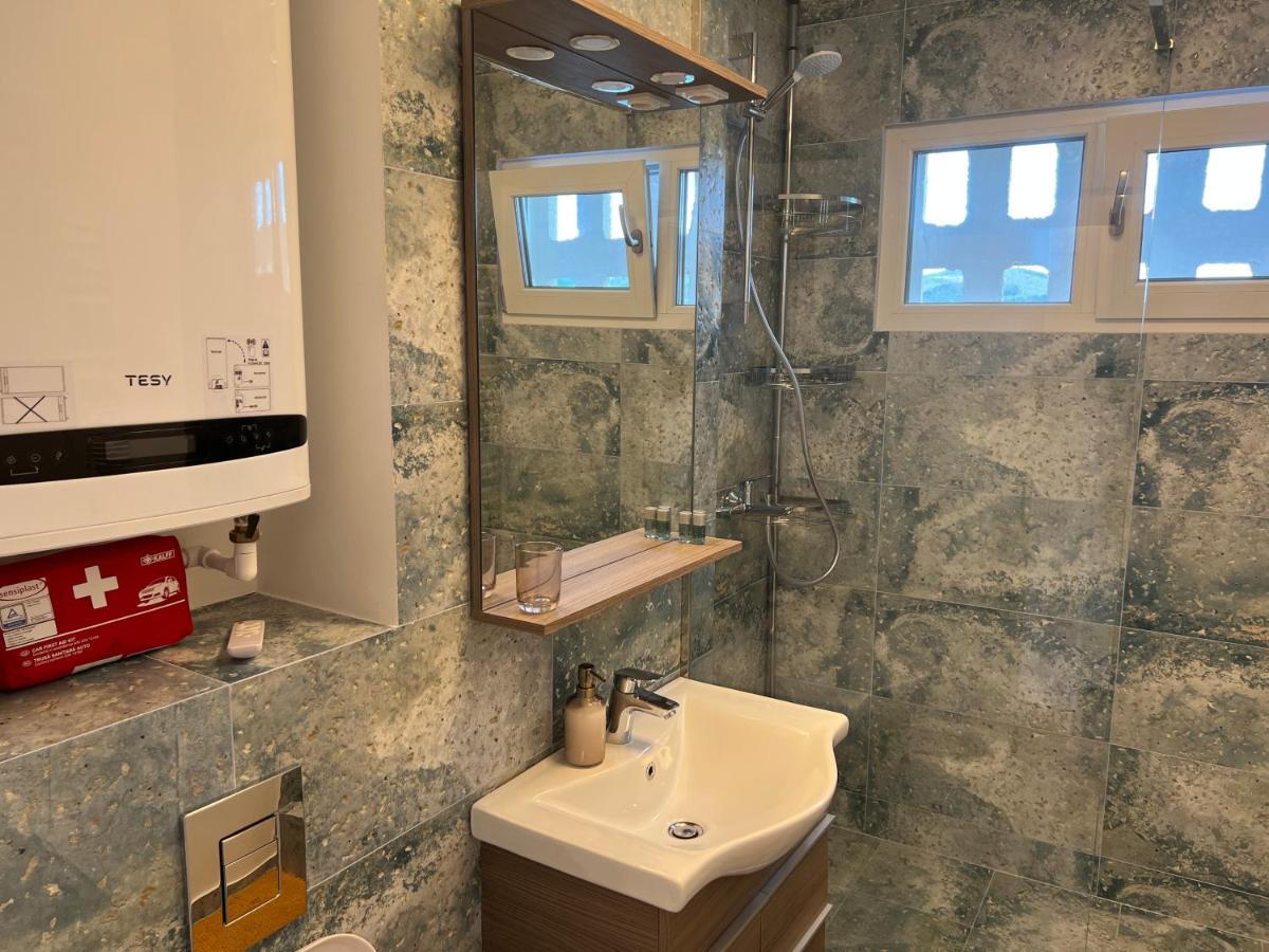Guesthouse Mili Orsova Luaran gambar